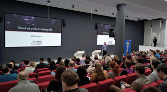 V JCL věříme, že inovace a vzdělávání patří k sobě. Proto jsme tento týden navštívili budovu Microsoftu, kde se konala konference o využití umělé inteligence ve vzdělávání.